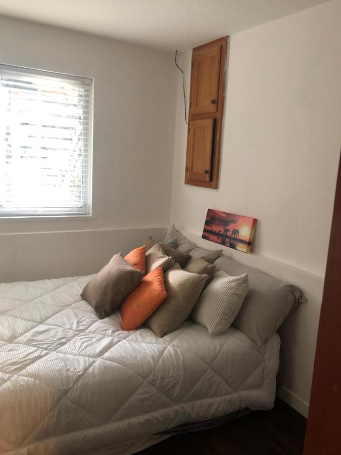 Quiet-Comfy 3 Bedroom Home On A Tree Lined Street In Kits 밴쿠버 외부 사진